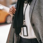 Ilustrasi kartu nama yang dipakai