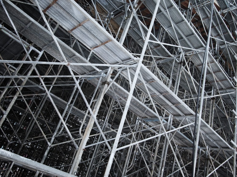 Ilustrasi Penggunaan Besi Konstruksi
